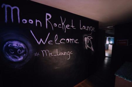 Фотография Moon Rocket Lounge 0
